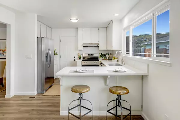 177 San Pablo Ave, Marina, CA 93933-2913