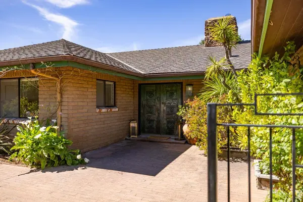 27460 Loma Del Rey, Carmel Valley, CA 93923