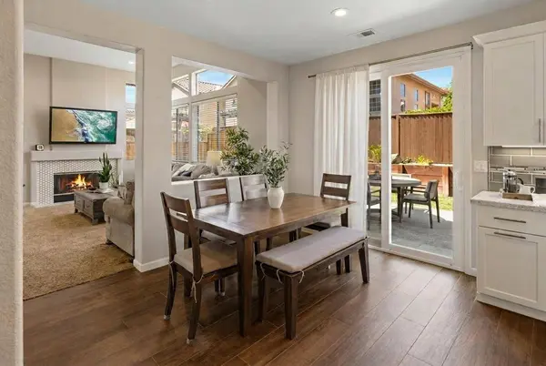 345 Chardonnay DR, Salinas, CA 93906