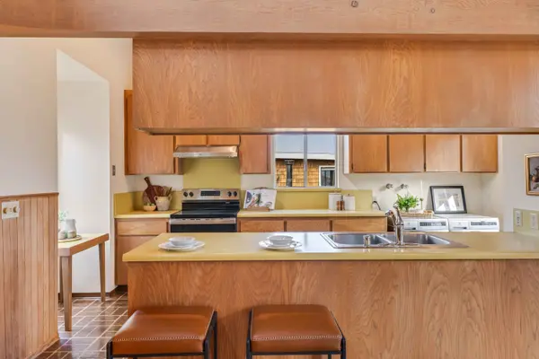 1199 Harrison St, Monterey, CA 93940-2119