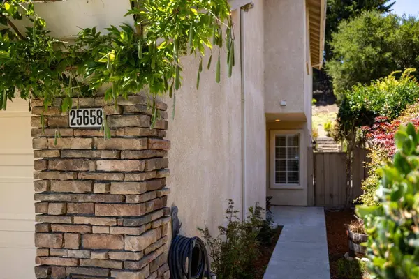 25658 Wisteria CT, Salinas, CA 93908
