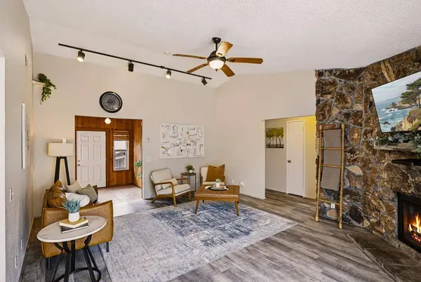 1184 Barbara CT, Seaside, CA 93955