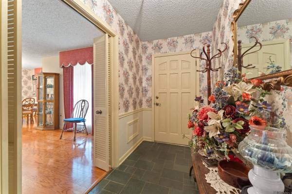 702 Bromley Dr, Baton Rouge, LA 70808