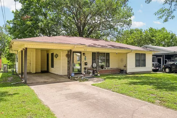 213 N 38th Street, Corsicana, TX 75110