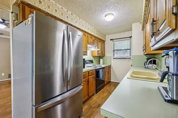 112 Prairie Creek Road, Red Oak, TX 75154