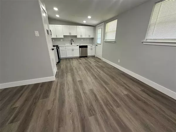 618 Henderson Circle, Garland, TX 75040