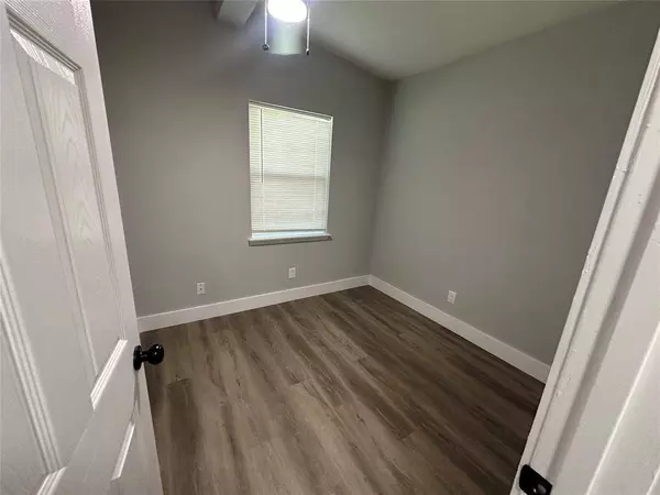 618 Henderson Circle, Garland, TX 75040