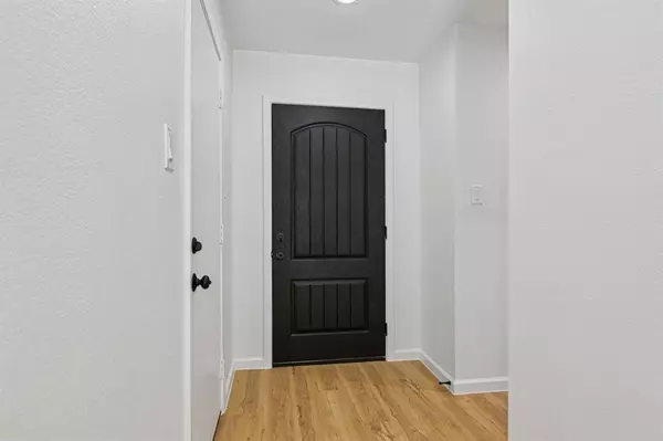 1720 Glenview Lane, Arlington, TX 76014