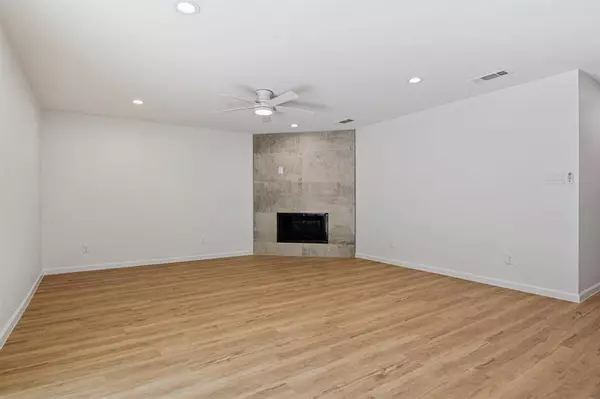 1720 Glenview Lane, Arlington, TX 76014