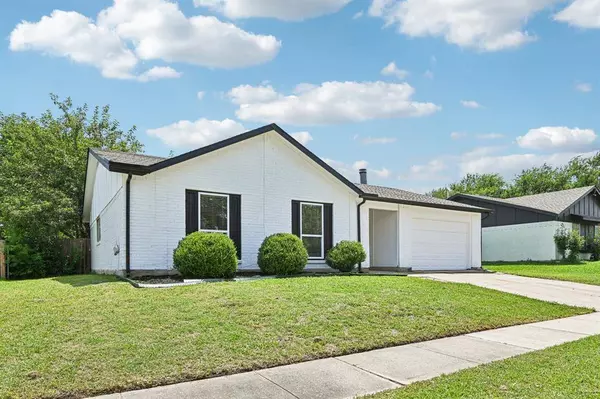 1720 Glenview Lane, Arlington, TX 76014