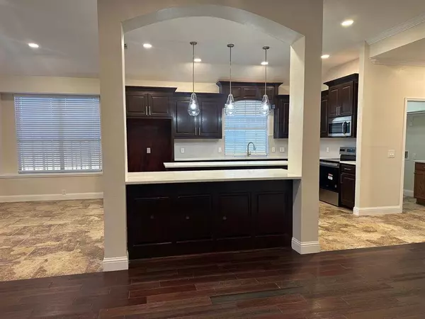 1225 Woodthorpe Drive, Mesquite, TX 75181