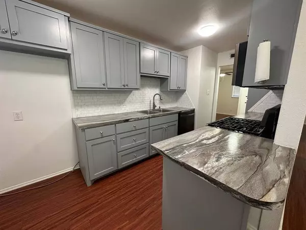 918 Eden Crest Drive, Garland, TX 75042