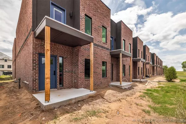 504 E B ST #G, Jenks, OK 74037