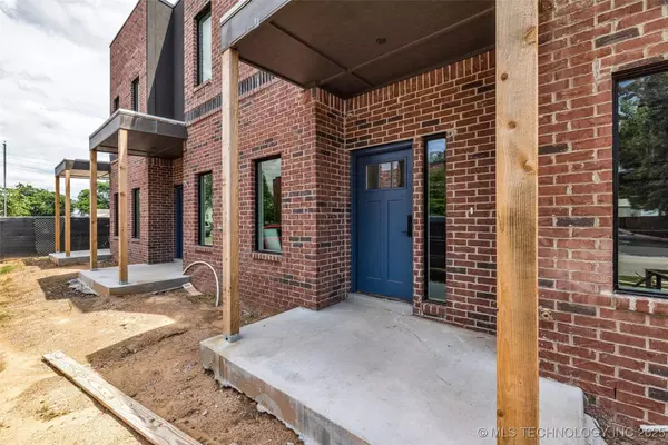 504 E B ST #G, Jenks, OK 74037