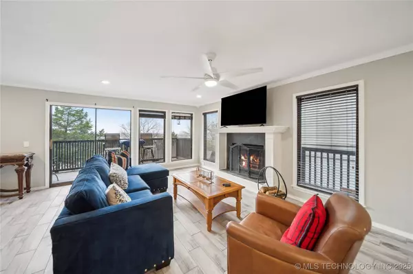 42 Diamond Head DR #42, Sand Springs, OK 74063