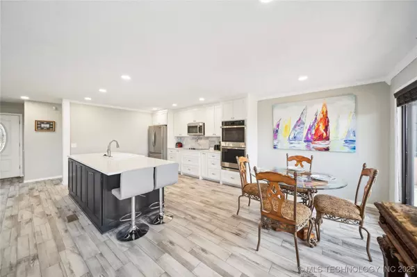 42 Diamond Head DR #42, Sand Springs, OK 74063