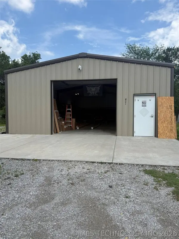 421 N 2nd ST, Sapulpa, OK 74066