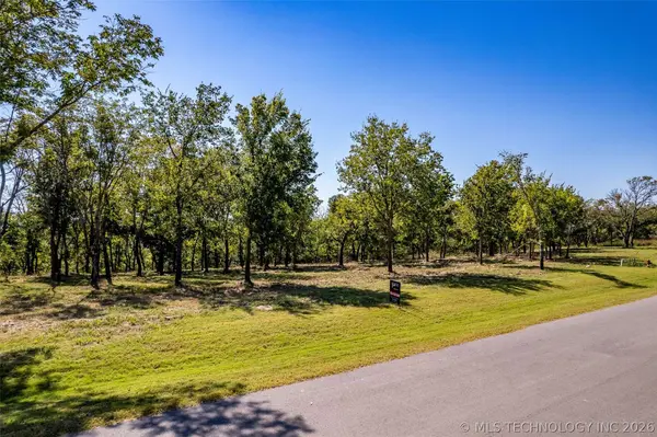 5865 N Eagle RD, Owasso, OK 74055