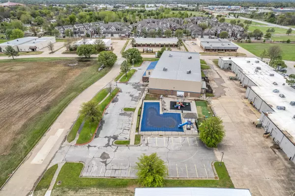 Broken Arrow, OK 74012-0452,1700 N Redbud Pl