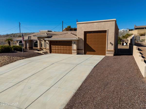 3761 Enduro Dr, Lake Havasu City, AZ 86404