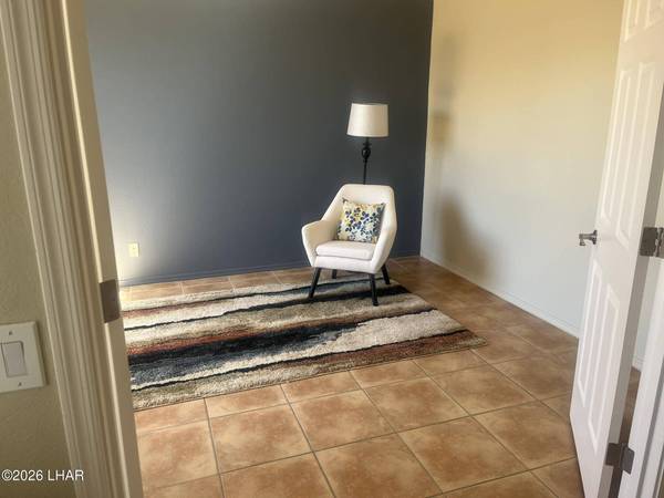 2423 E George Ln, Lake Havasu City, AZ 86404