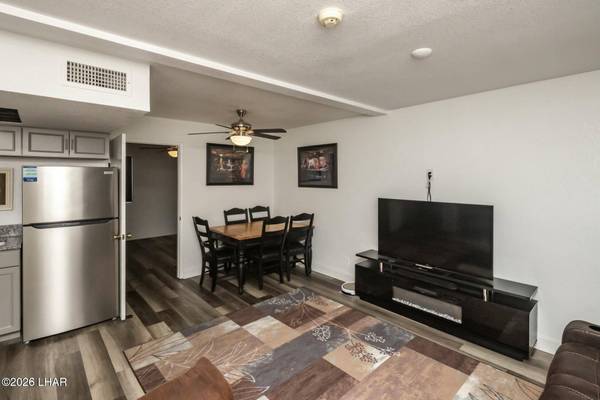 256 S Lake Havasu Ave S #B73, Lake Havasu City, AZ 86403