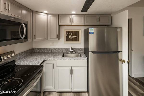 256 S Lake Havasu Ave S #B73, Lake Havasu City, AZ 86403