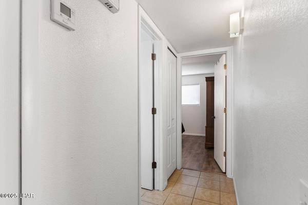90 Mariposa Dr #104, Lake Havasu City, AZ 86403