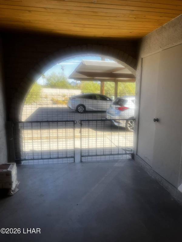 90 Mariposa Dr #102, Lake Havasu City, AZ 86403