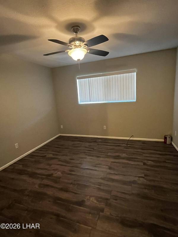 90 Mariposa Dr #102, Lake Havasu City, AZ 86403