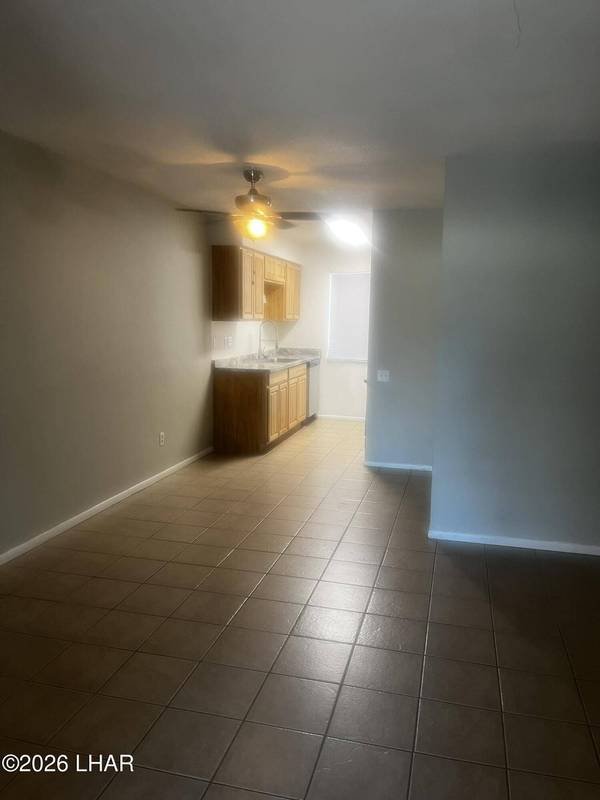 90 Mariposa Dr #102, Lake Havasu City, AZ 86403