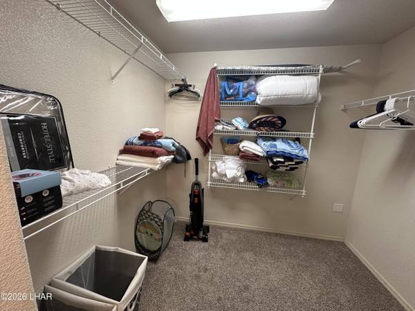 952 Saint Claire Dr, Lake Havasu City, AZ 86404