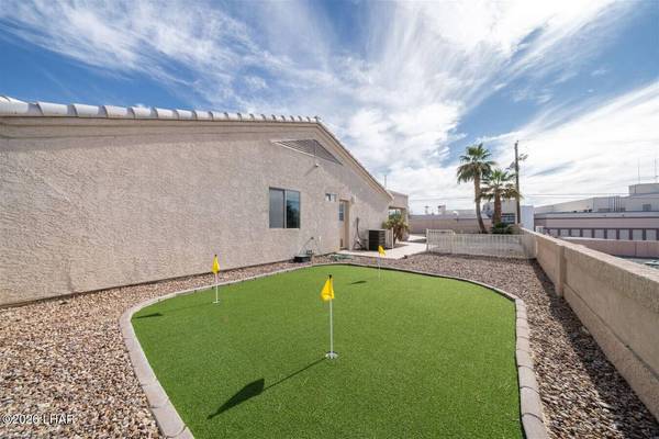1924 Pima Dr N, Lake Havasu City, AZ 86403