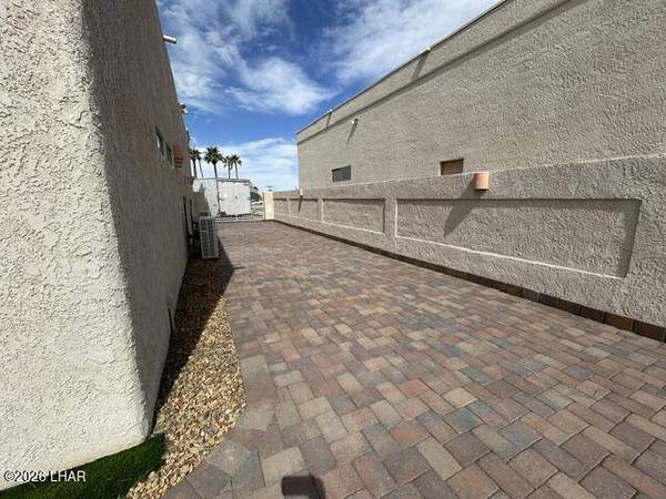 3348 Jamaica Blvd S, Lake Havasu City, AZ 86406