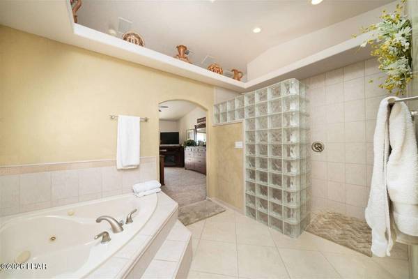 1924 Pima Dr N, Lake Havasu City, AZ 86403