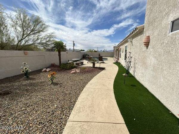 3348 Jamaica Blvd S, Lake Havasu City, AZ 86406