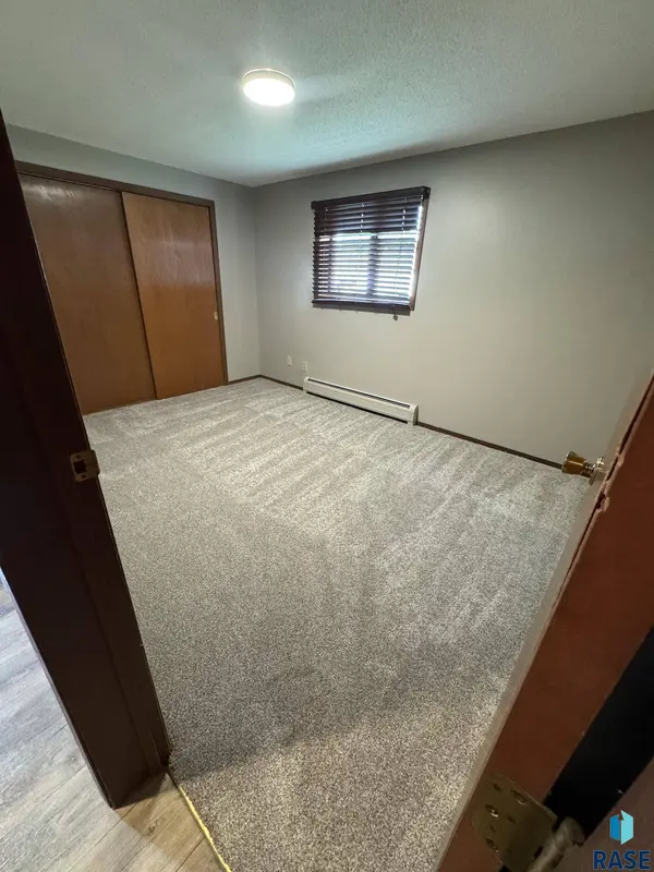 1011 S 2nd Ave, Sioux Falls, SD 57105