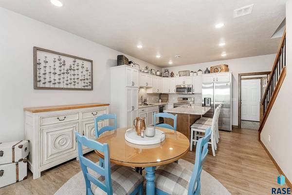 9042 W Wisdom Pl, Sioux Falls, SD 57106
