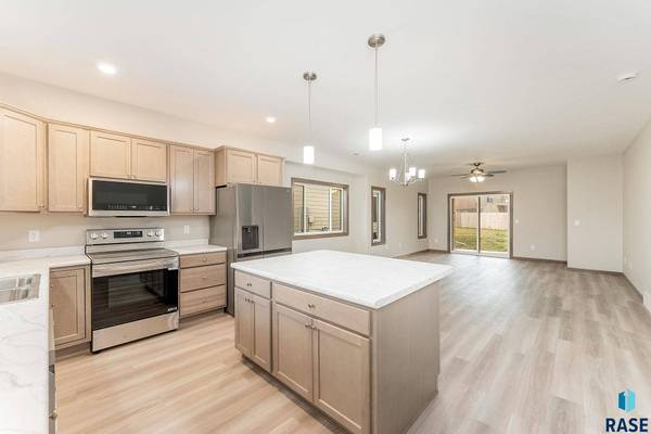 4513 W 34th St N, Sioux Falls, SD 57107