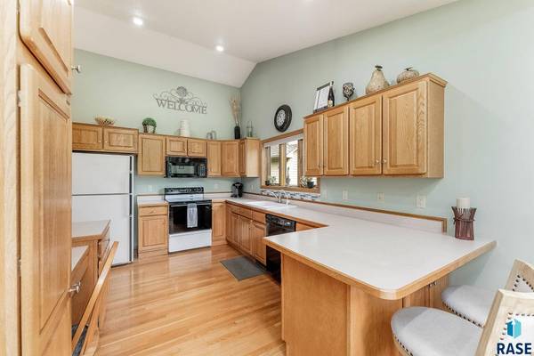 4024 S Brady Ct, Sioux Falls, SD 57103