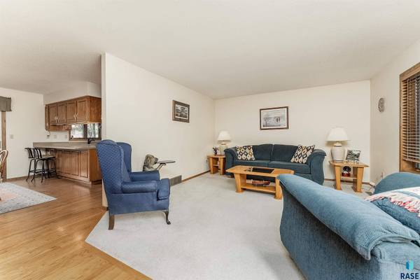 4400 S Fireside Ave, Sioux Falls, SD 57103