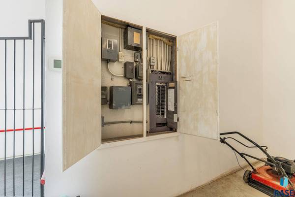 2715 E 10th St, Sioux Falls, SD 57103