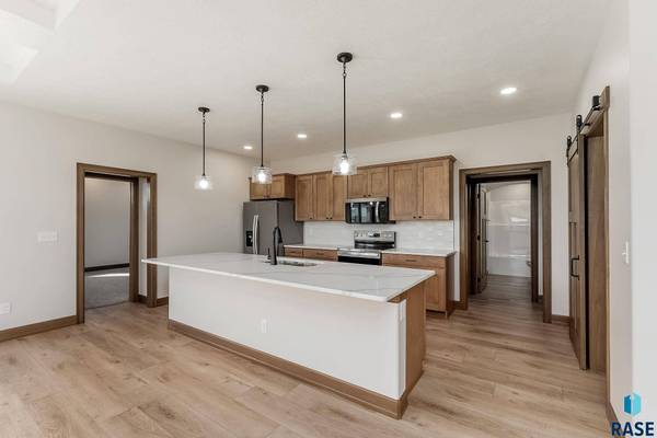 8125 E Norway Pine Trl, Sioux Falls, SD 57110