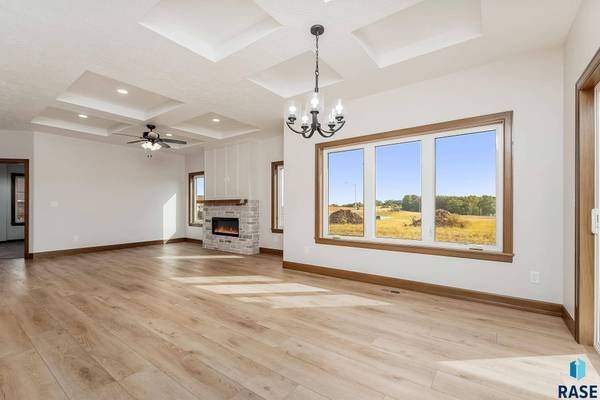 8125 E Norway Pine Trl, Sioux Falls, SD 57110