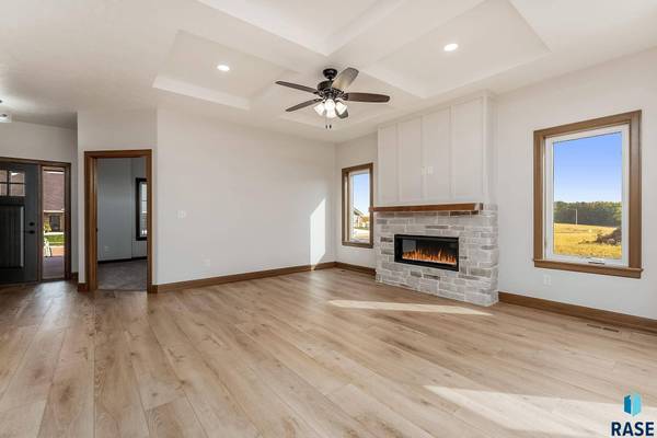 8125 E Norway Pine Trl, Sioux Falls, SD 57110