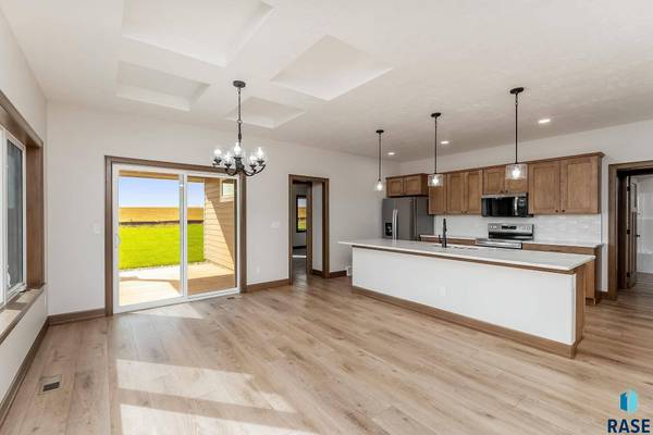 8125 E Norway Pine Trl, Sioux Falls, SD 57110