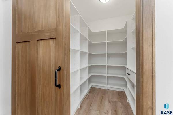 8125 E Norway Pine Trl, Sioux Falls, SD 57110