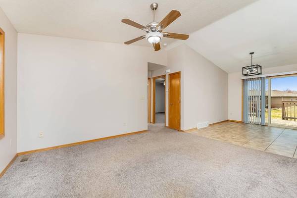 205 S Foss Ave, Sioux Falls, SD 57110