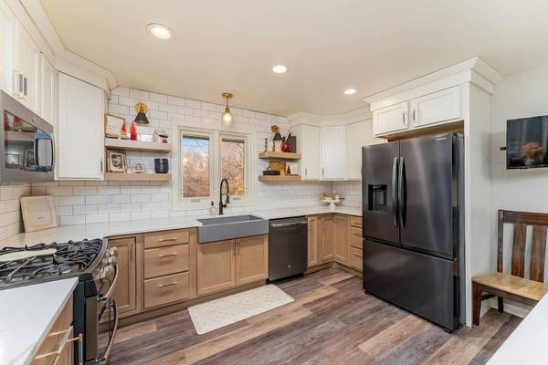 609 S Splitrock Blvd, Brandon, SD 57005