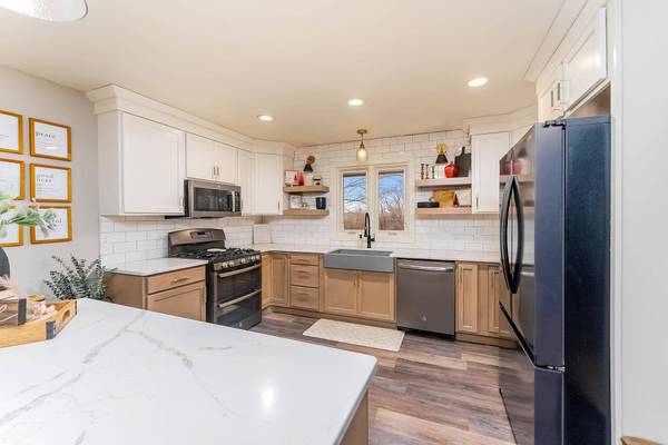 609 S Splitrock Blvd, Brandon, SD 57005